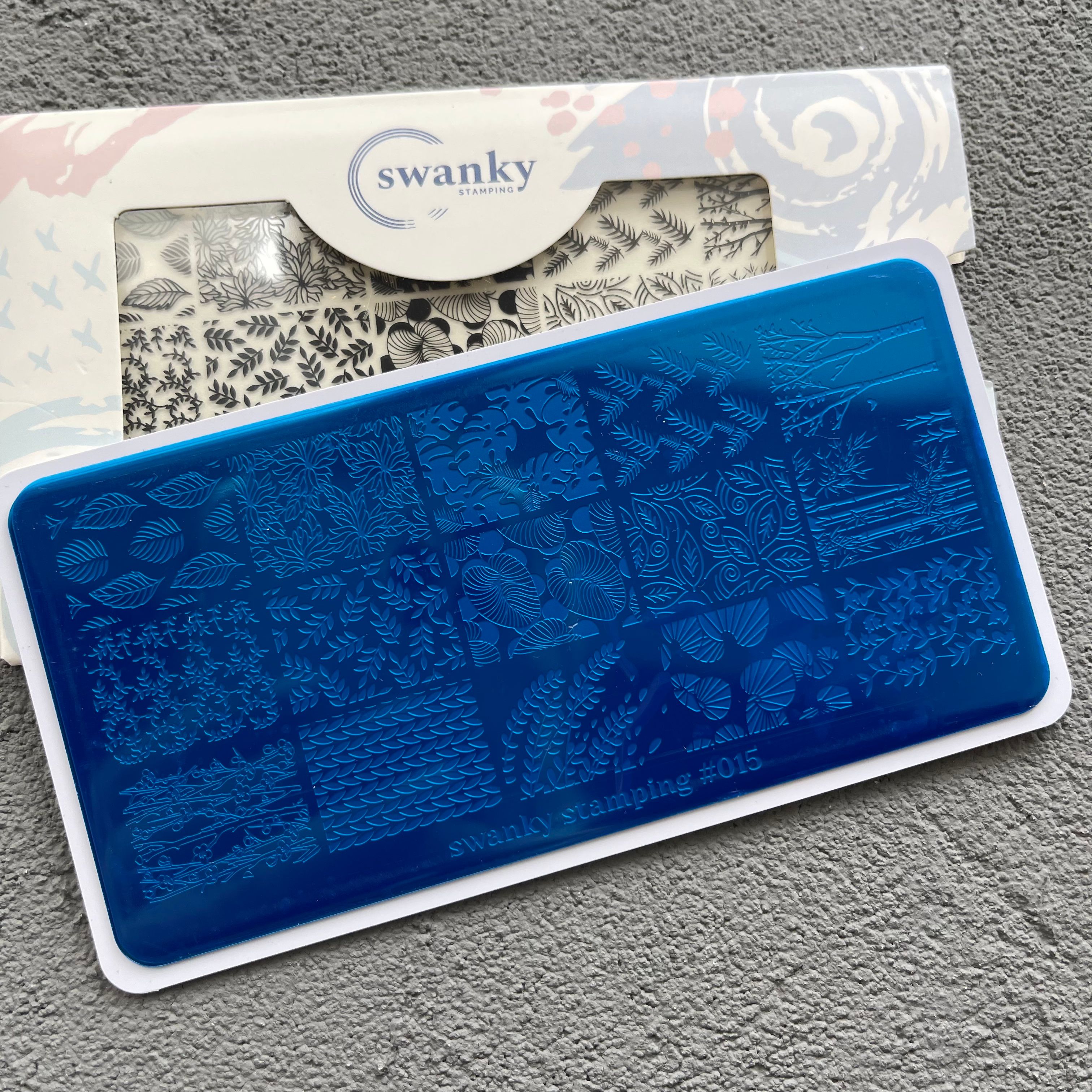 Пластина Swanky Stamping 015