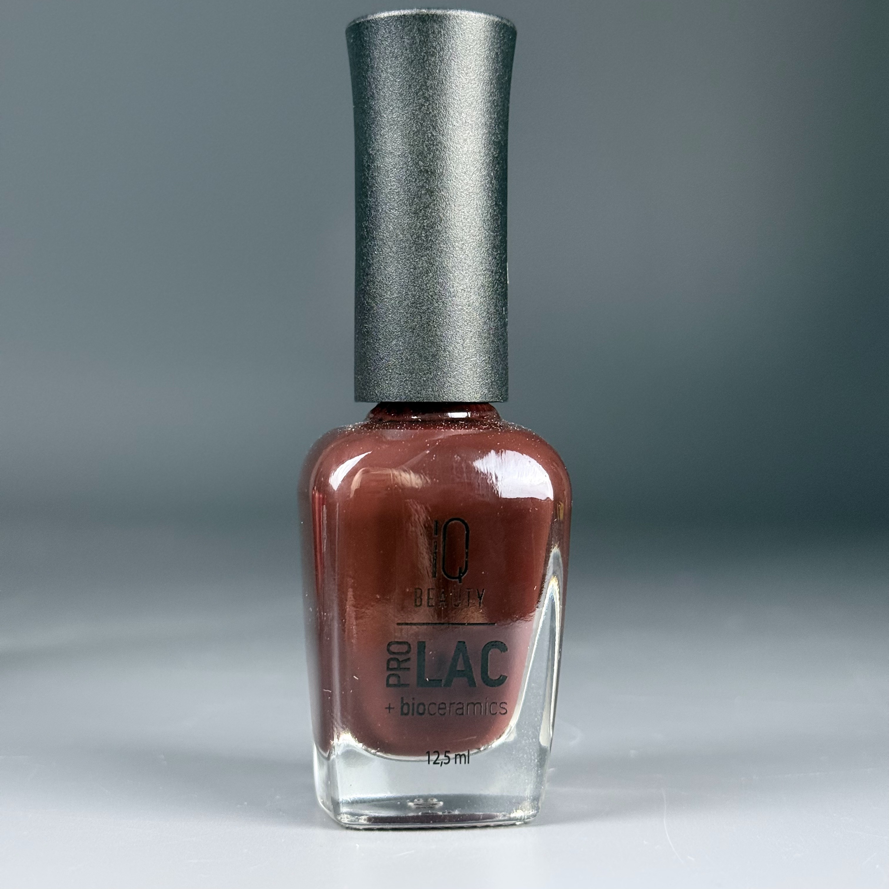 Лак для ногтей укрепляющий IQ BEAUTY (PROLAC+bioceramics) 12,5 мл (156 Obsession Cocoa Queen))