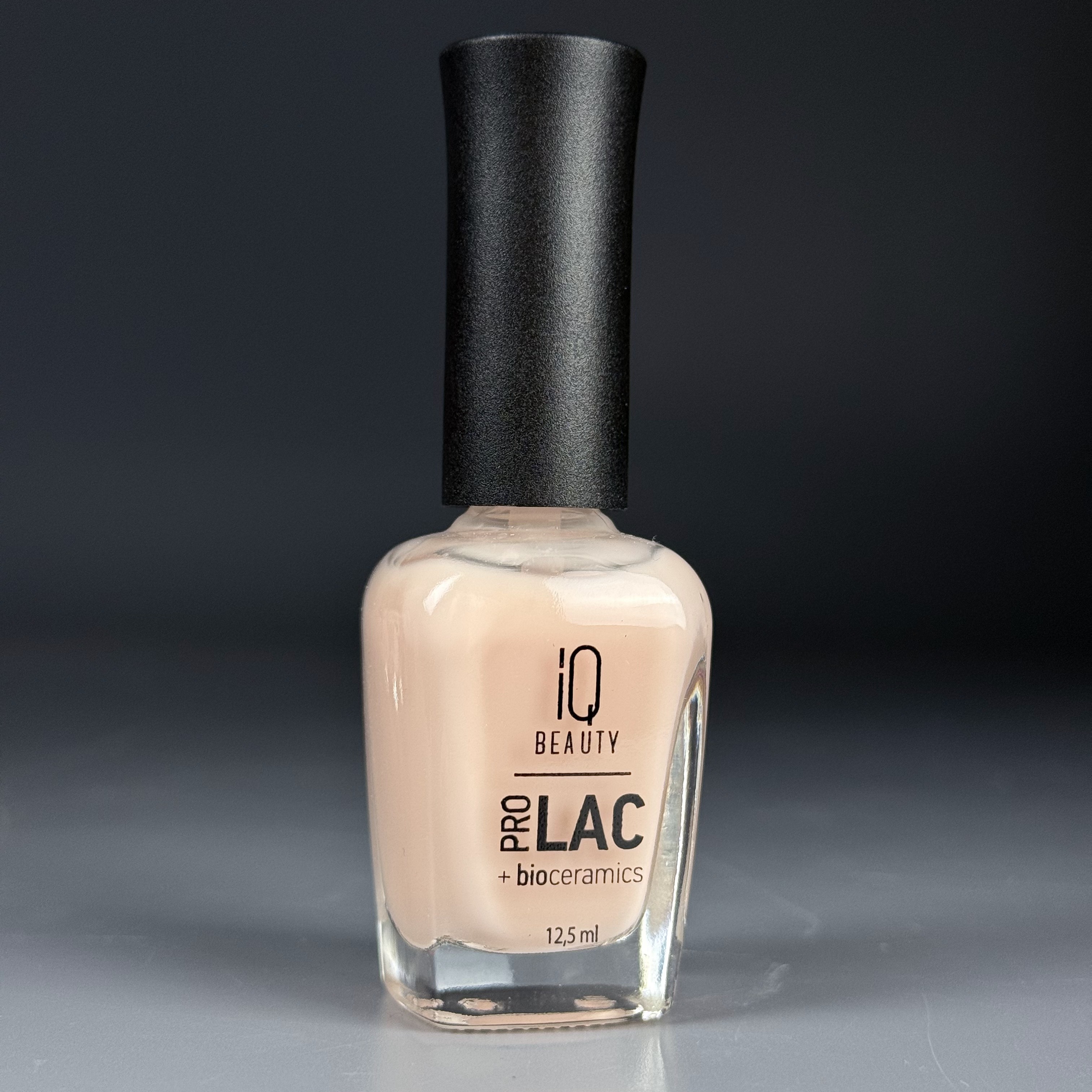 Лак для ногтей укрепляющий IQ BEAUTY (PROLAC+bioceramics) 12,5 мл (005 Aesthetic)