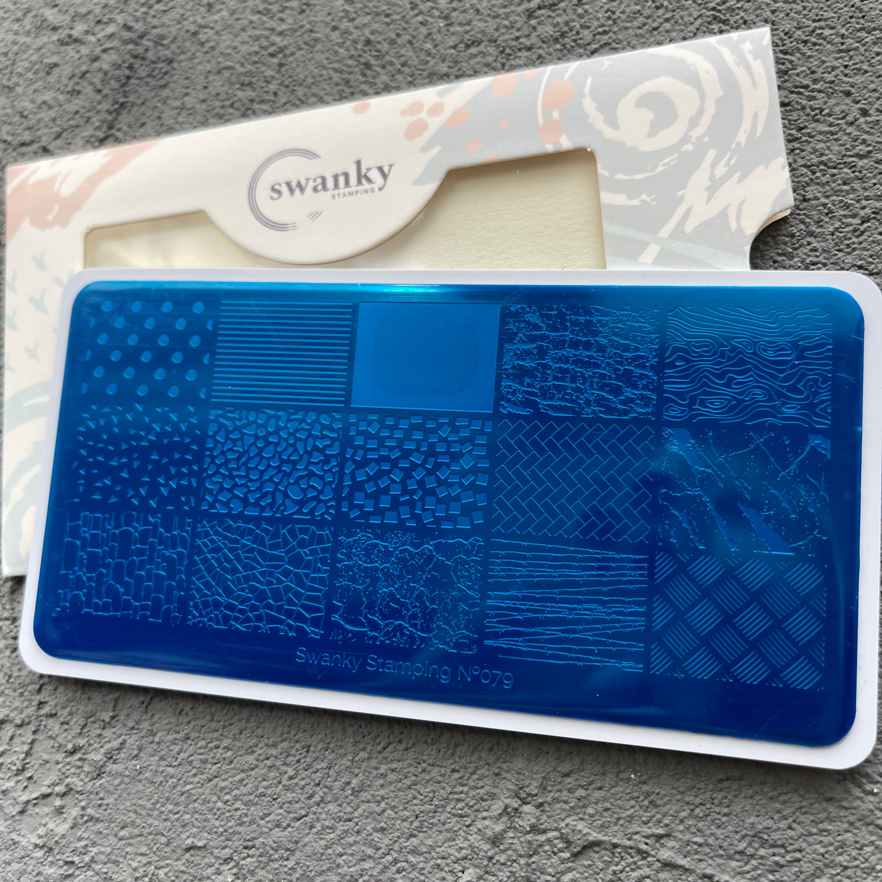 Пластина Swanky Stamping 079