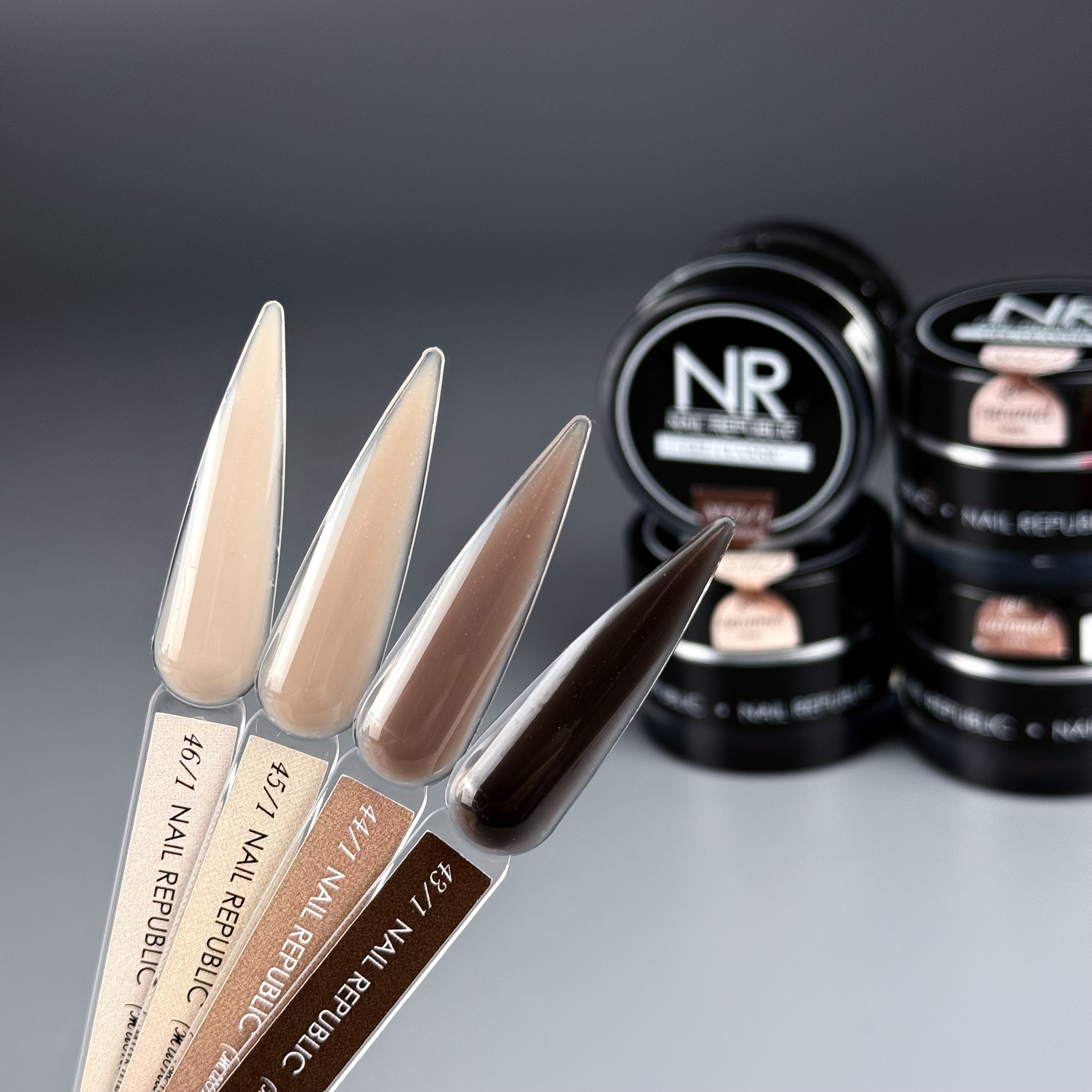 NR Caramel Gel №43/1 жидкая консистенция (15мл)