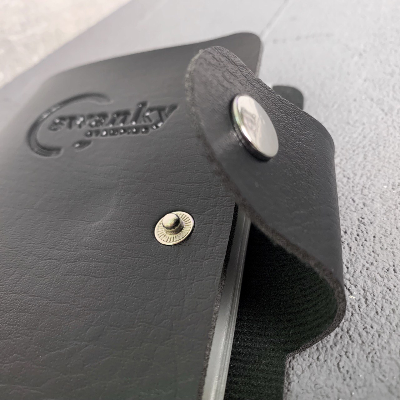 Кейс для пластин Swanky Stamping, на 20 пластин, черный