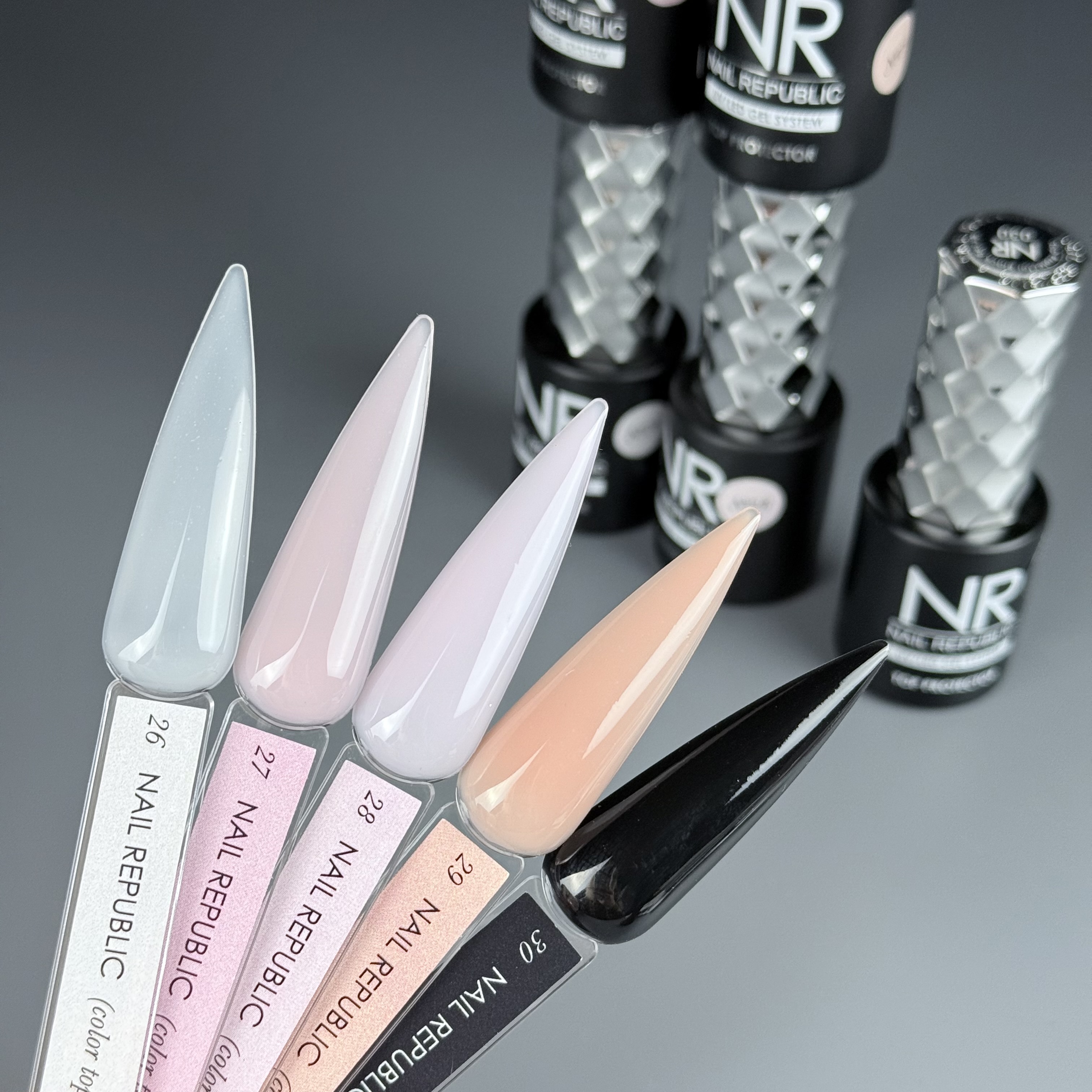 NR COLOR TOP PROTECTOR 26 Milk c UV фильтром (10 мл)
