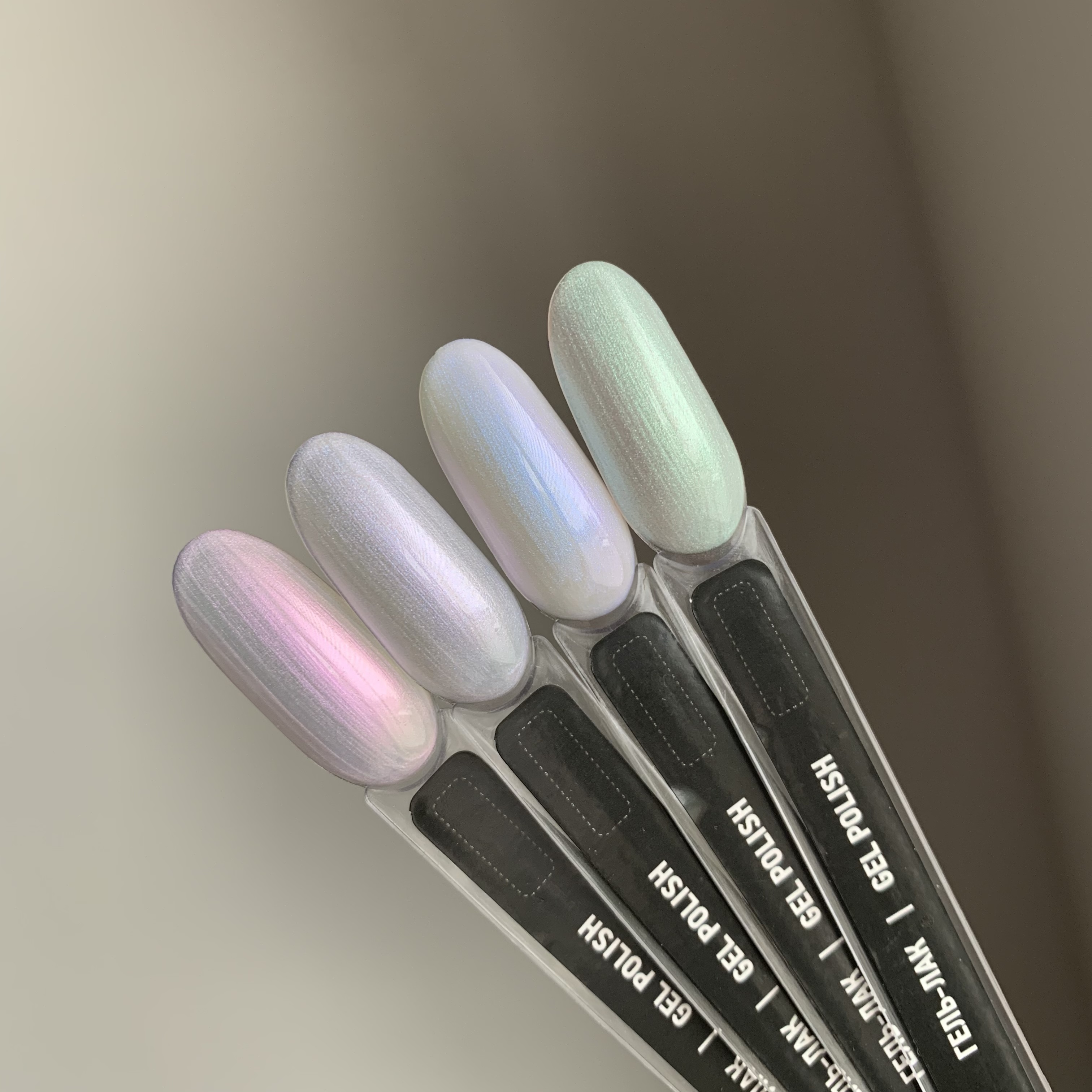Каучуковый гель-лак IQ BEAUTY с кальцием 10 мл (186 Pearl surface)