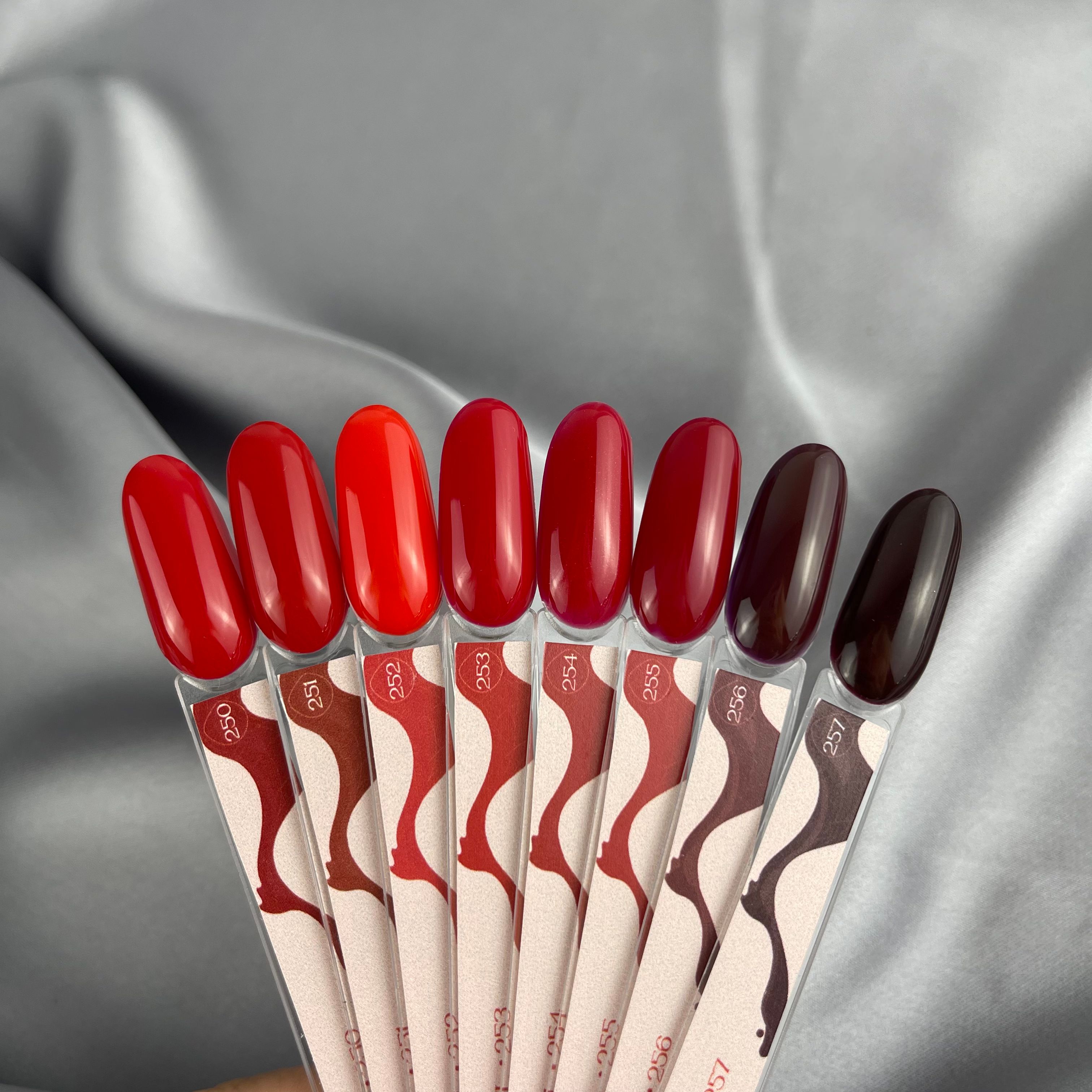 SHE GEL POLISH RED WINE, #256 10 ml