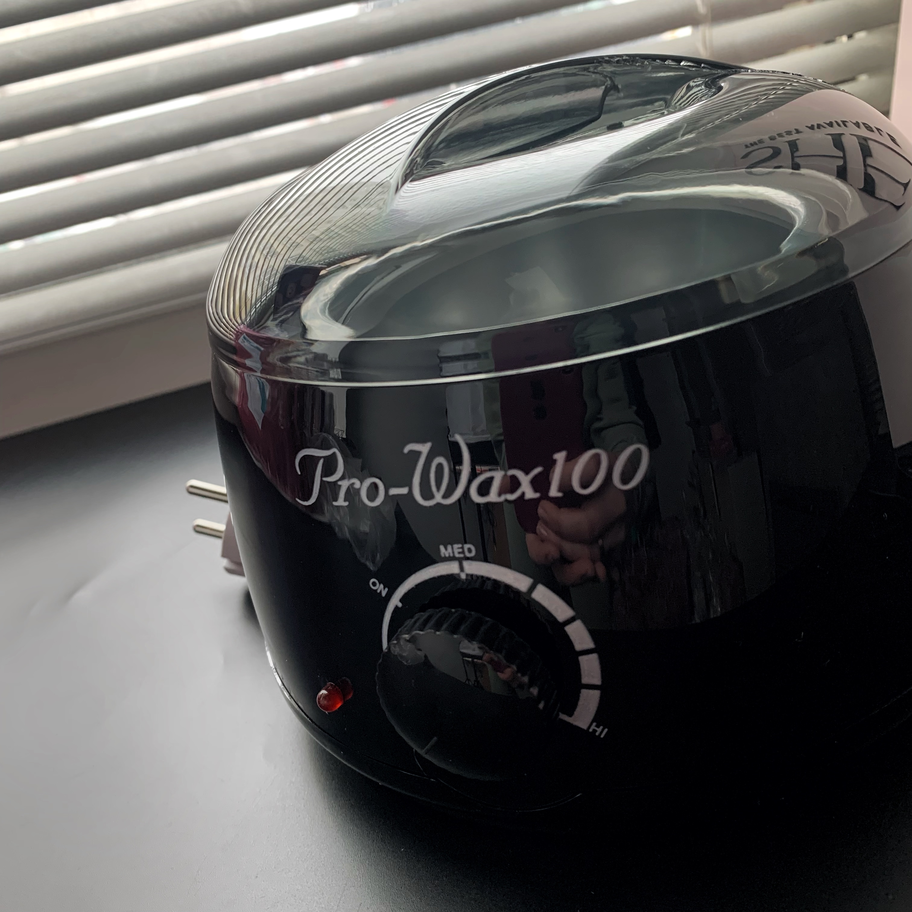 Воскоплав электрический для разогрева парафина и воска PRO-WAX 100