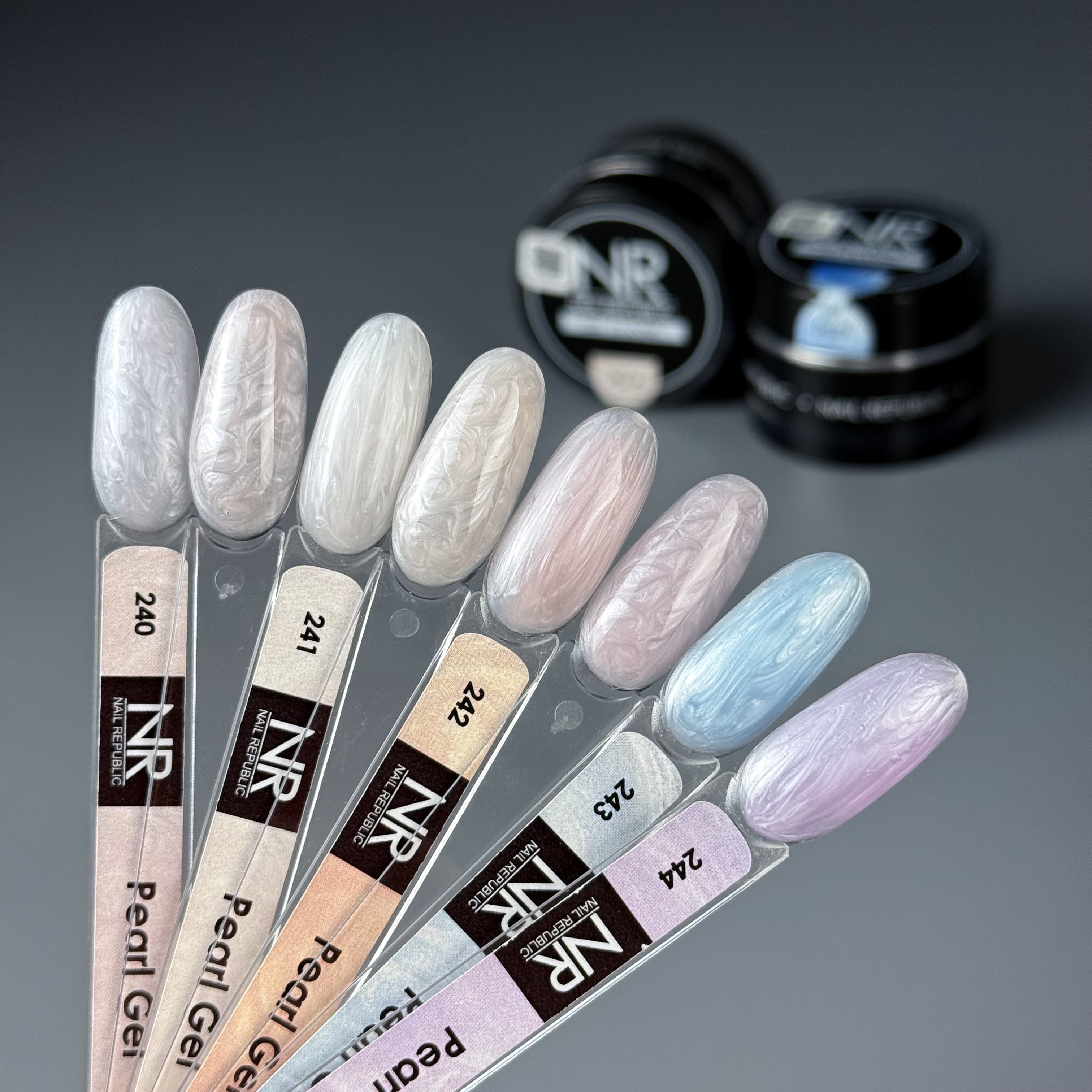 NR Gel Pearl №243 (15 гр)