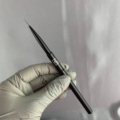NR Кисть Line Brush