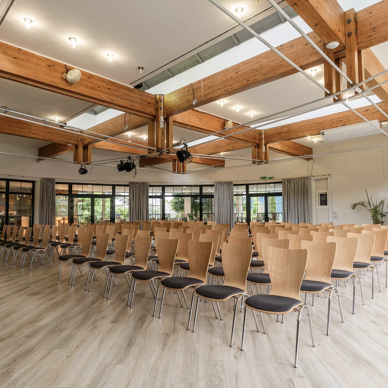 3 ряд 6 место