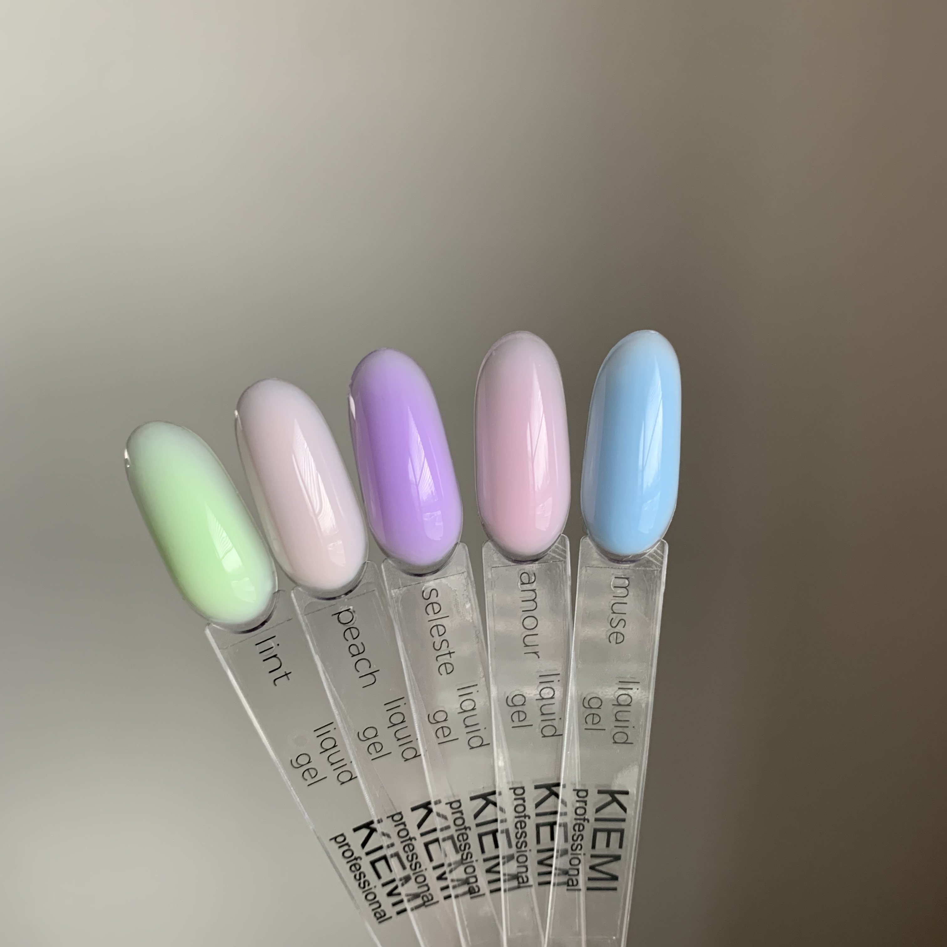 Жидкий гель "KIEMI professional", серия LIQUID GEL, 15 мл, Amour